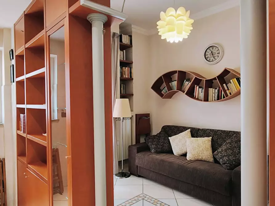 Immagine 10 di Trilocale in vendita  in Viale Giacomo Matteotti 153 a Nettuno