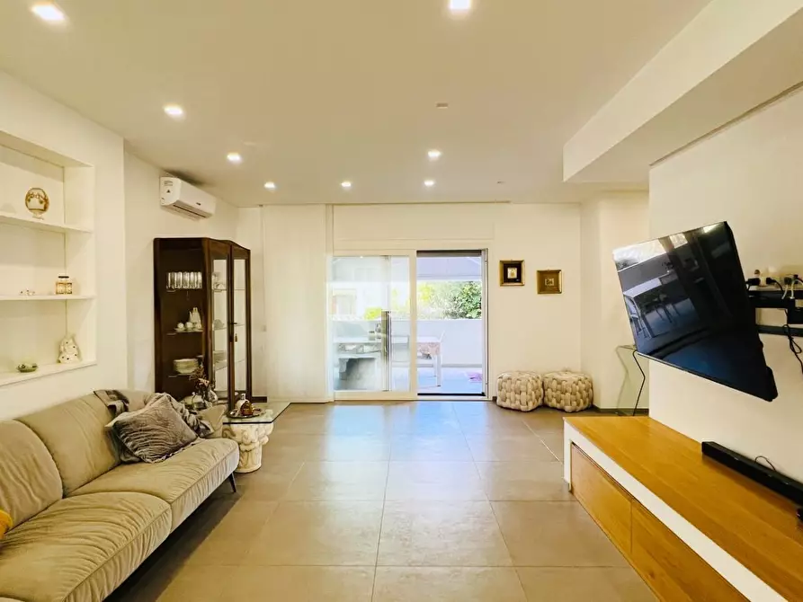 Immagine 16 di Villetta a schiera in vendita  in Via Michele Massari 13 a Lecce