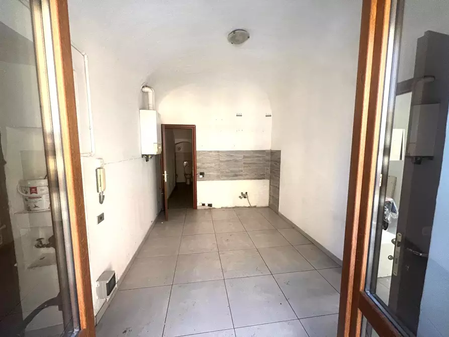 Immagine 5 di Bilocale in vendita  in Via Vincenzo Gioberti 36 a Vercelli