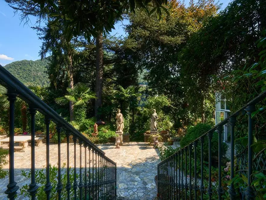 Immagine 5 di Villa in vendita  in Via Milano 6 a Dizzasco