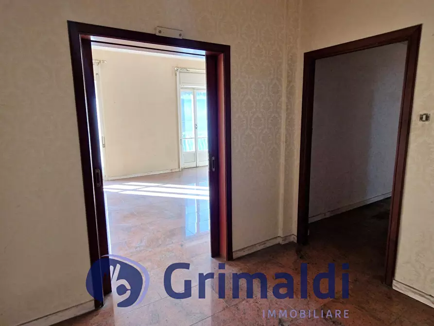 Immagine 11 di Pentalocale in vendita  in Via Michelangelo Schipa a Napoli