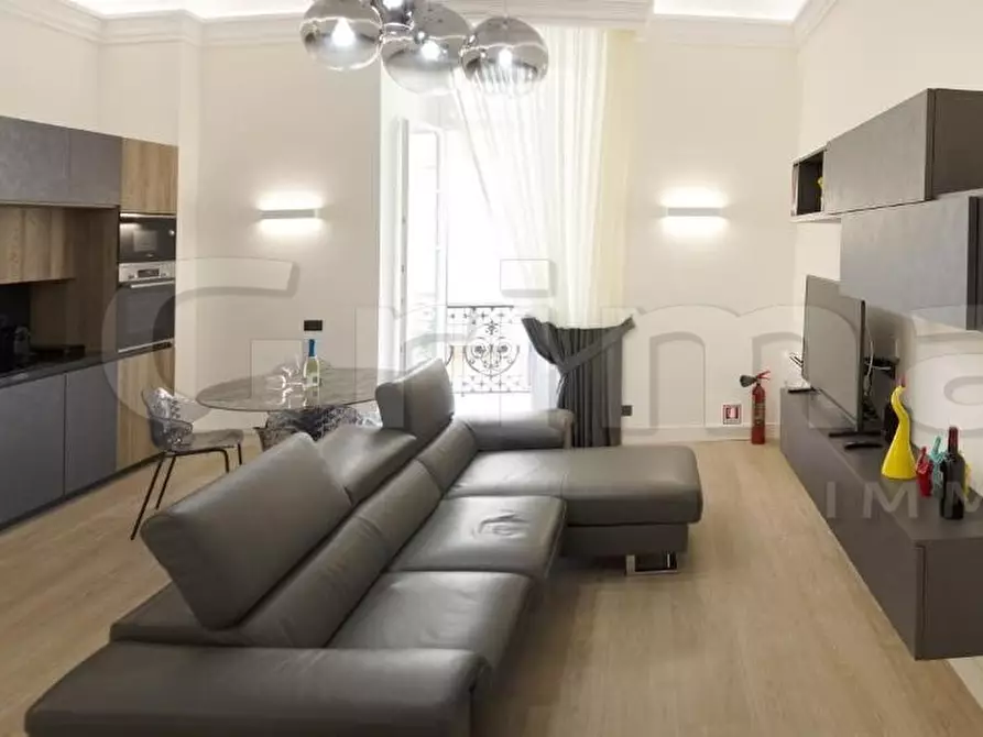 Immagine 7 di Trilocale in vendita  in Piazza Nicola Amore 2 a Napoli