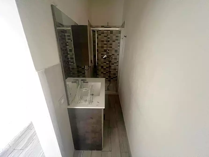 Immagine 17 di Bilocale in vendita  in Via Vincenzo Gioberti 36 a Vercelli
