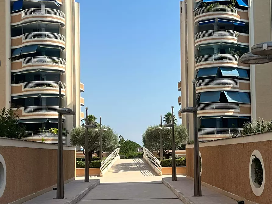 Immagine 2 di Appartamento in vendita  in Via Robert Musil a Roma