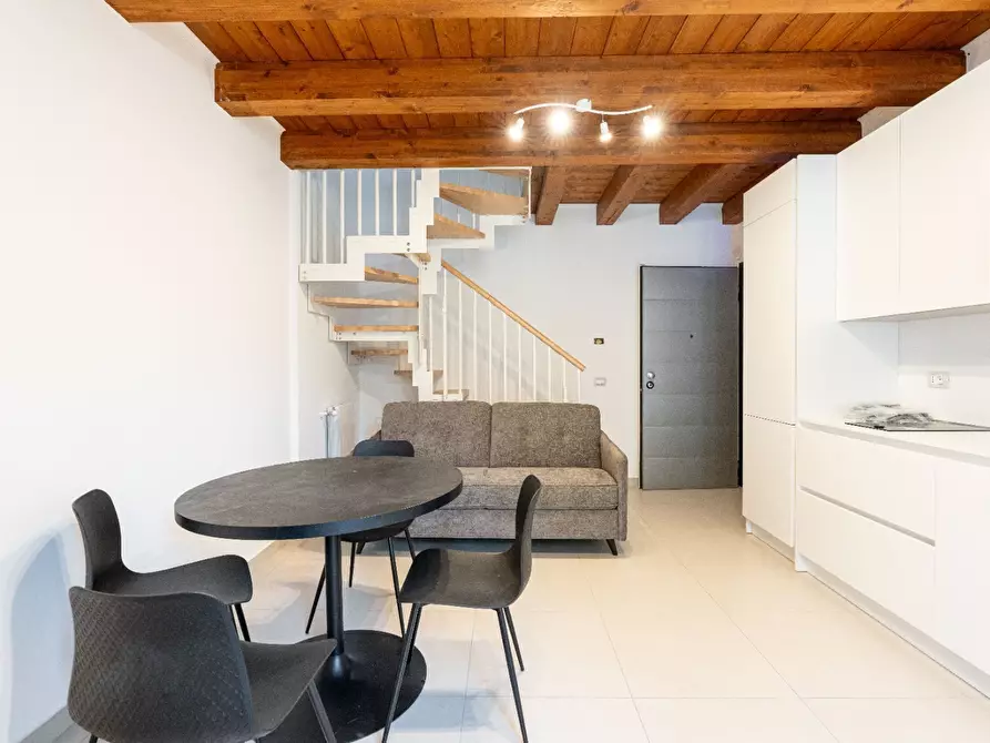 Immagine 2 di Appartamento in affitto  in Via Re Martino 83 a Aci Castello