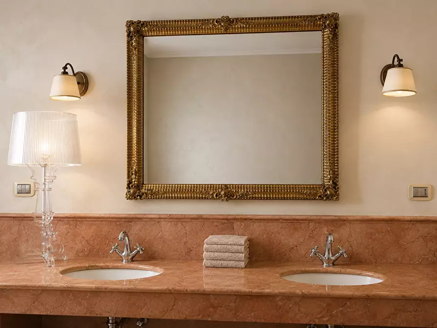 Immagine 17 di Palazzo in vendita  in Viale Unità D'Italia 18 a Fasano
