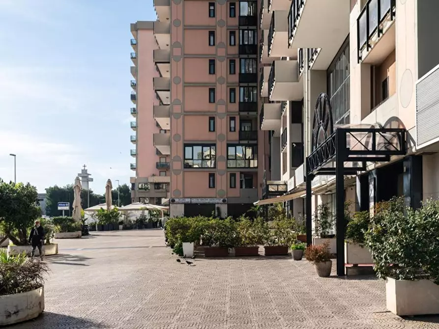 Immagine 25 di Quadrilocale in vendita  in Via Salvatore Matarrese 10 a Bari