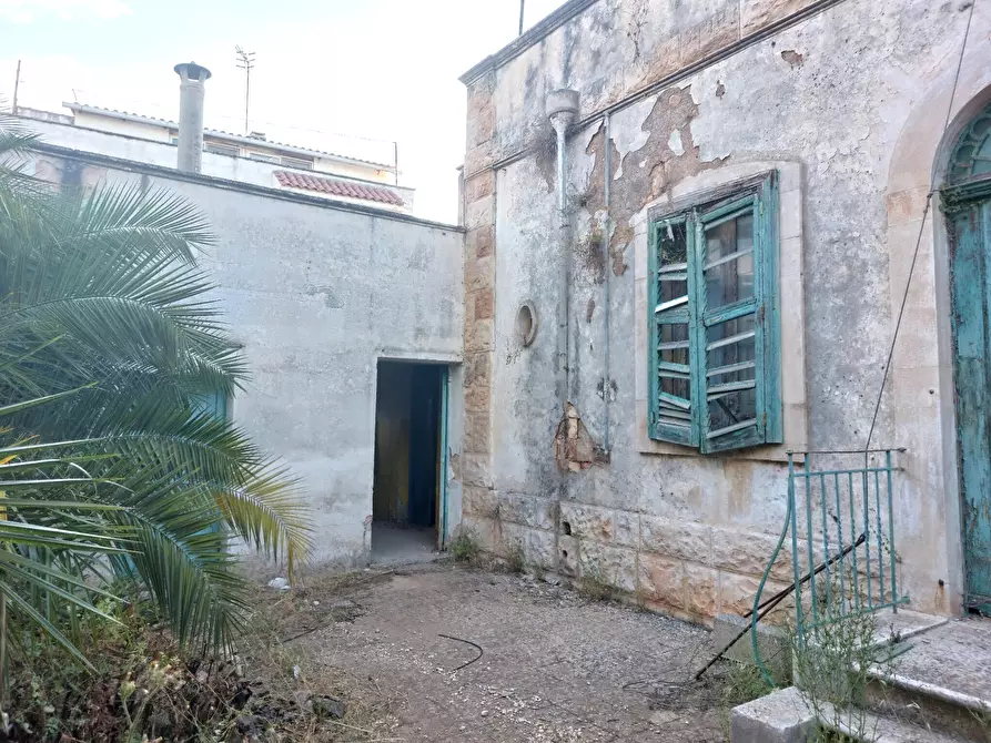 Immagine 5 di Villa in vendita  in Via Tommaso Fiore a Castellana Grotte