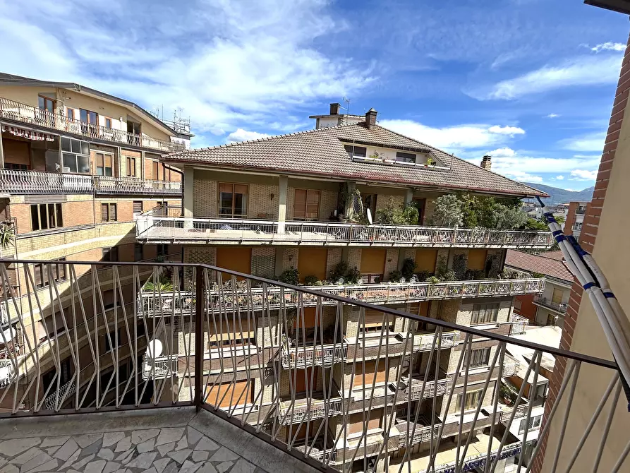 Immagine 32 di Quadrilocale in vendita  in Via Tagliamento 165 a Avellino