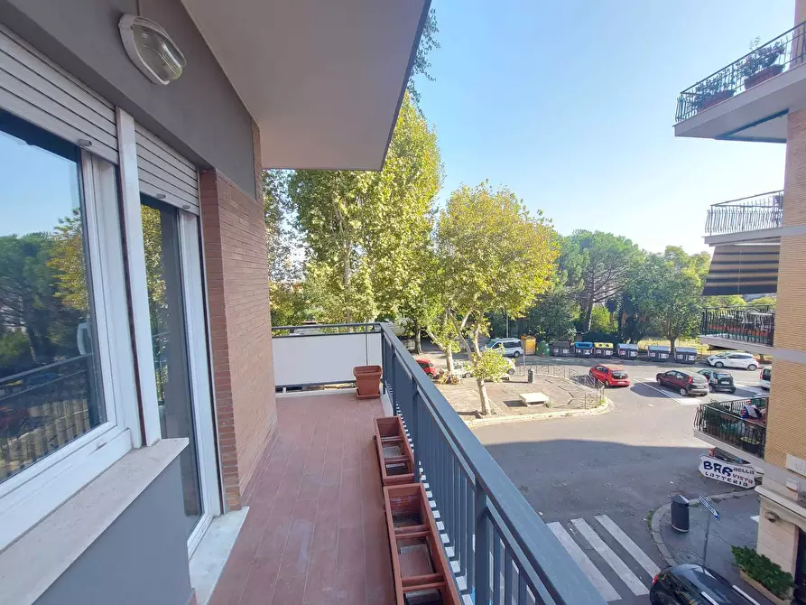 Immagine 23 di Trilocale in vendita  in Via Ascanio Fenizi 71 a Roma