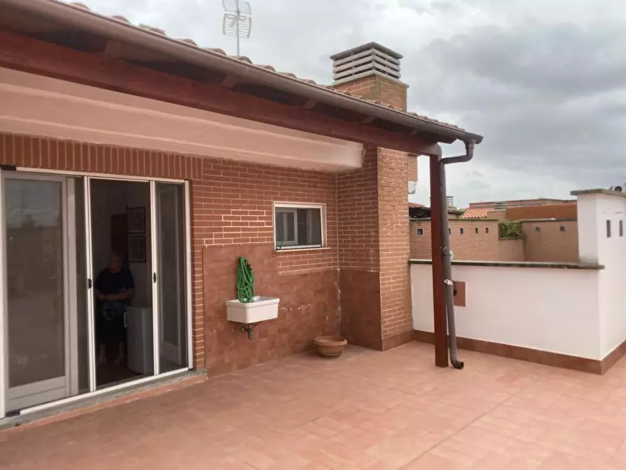 Immagine 37 di Attico in vendita  in Via Andrea Millevoi 401 a Roma