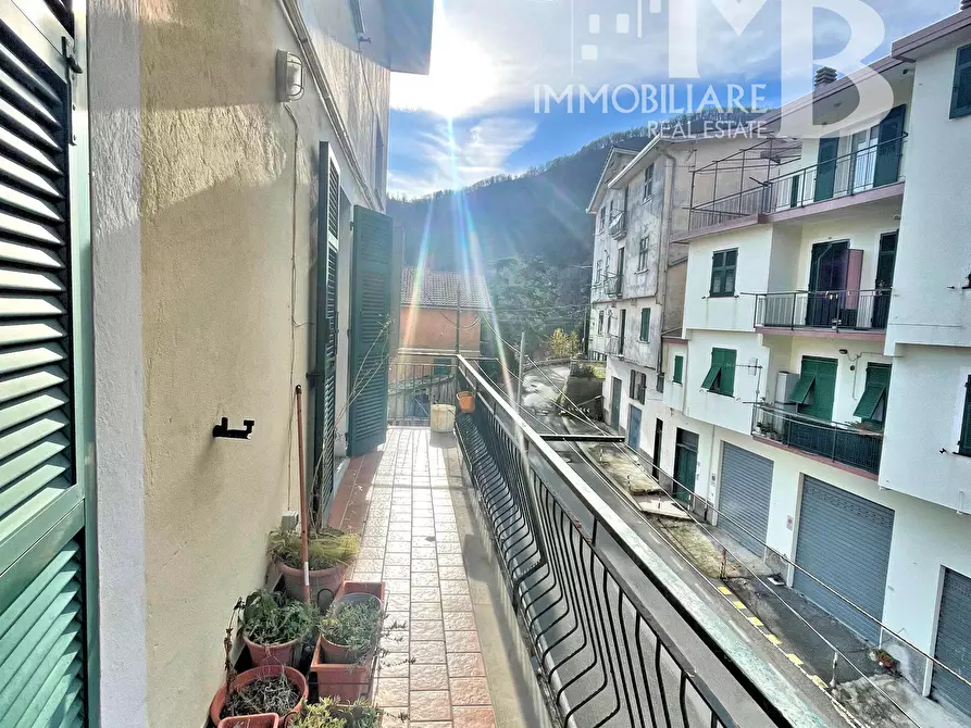 Immagine 1 di Quadrilocale in vendita  in Frazione Pannesi 53 a Lumarzo