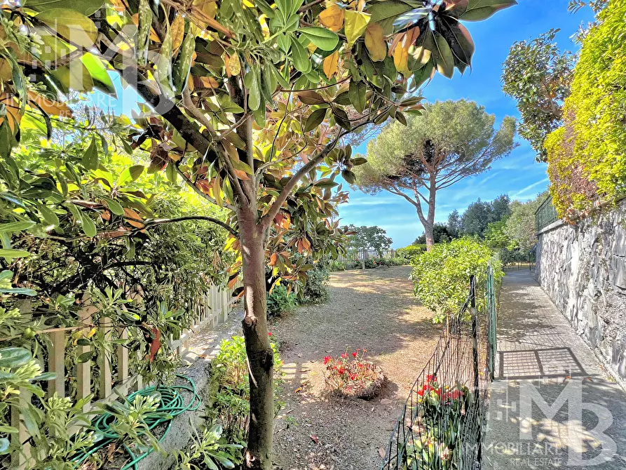 Immagine 32 di Bilocale in vendita  in Via Romagneno 64 a Recco