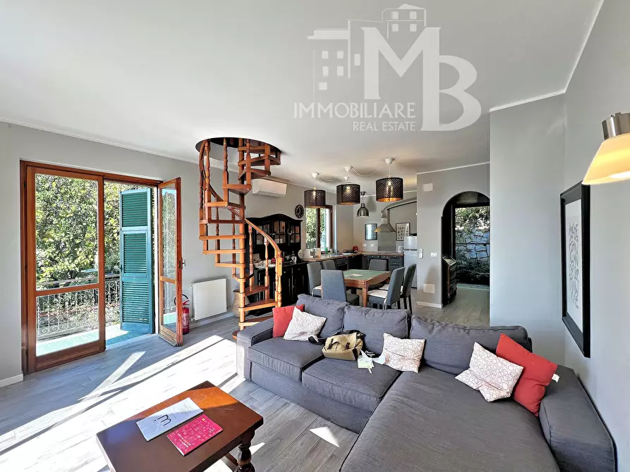 Immagine 10 di Pentalocale in vendita  in Via Salvo D'Acquisto a Recco