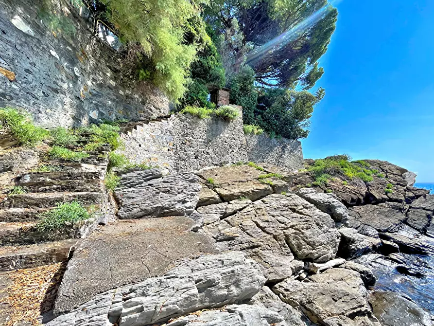 Immagine 1 di Casa indipendente in vendita  a Recco