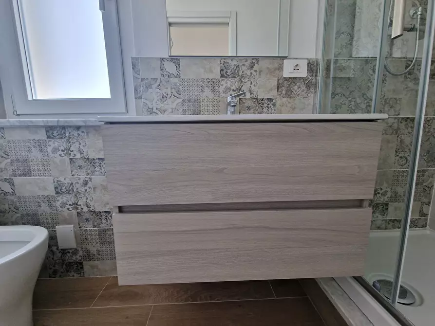 Immagine 6 di Trilocale in vendita  in Via sarzanello a Sarzana