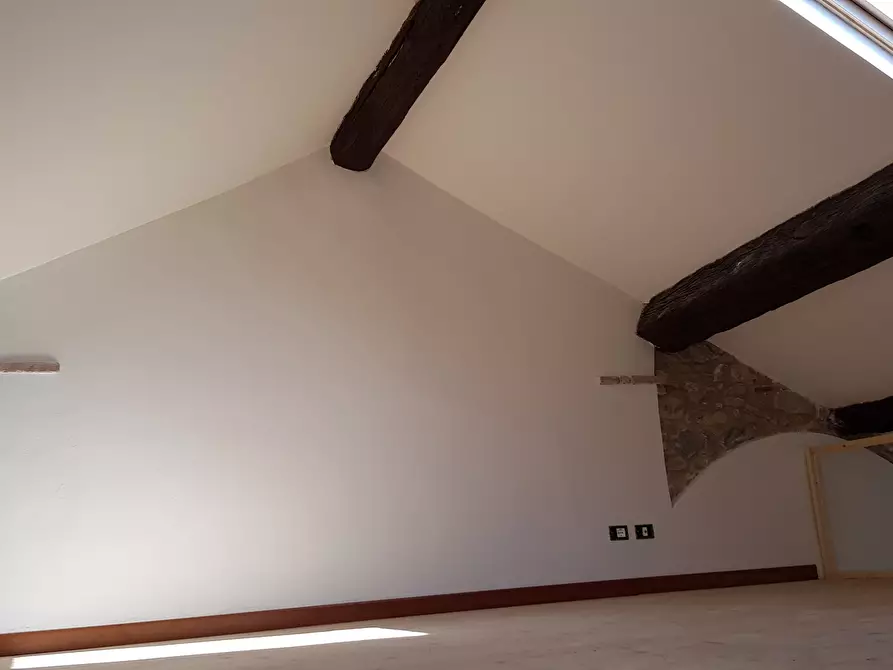 Immagine 4 di Quadrilocale in affitto  a Sarzana