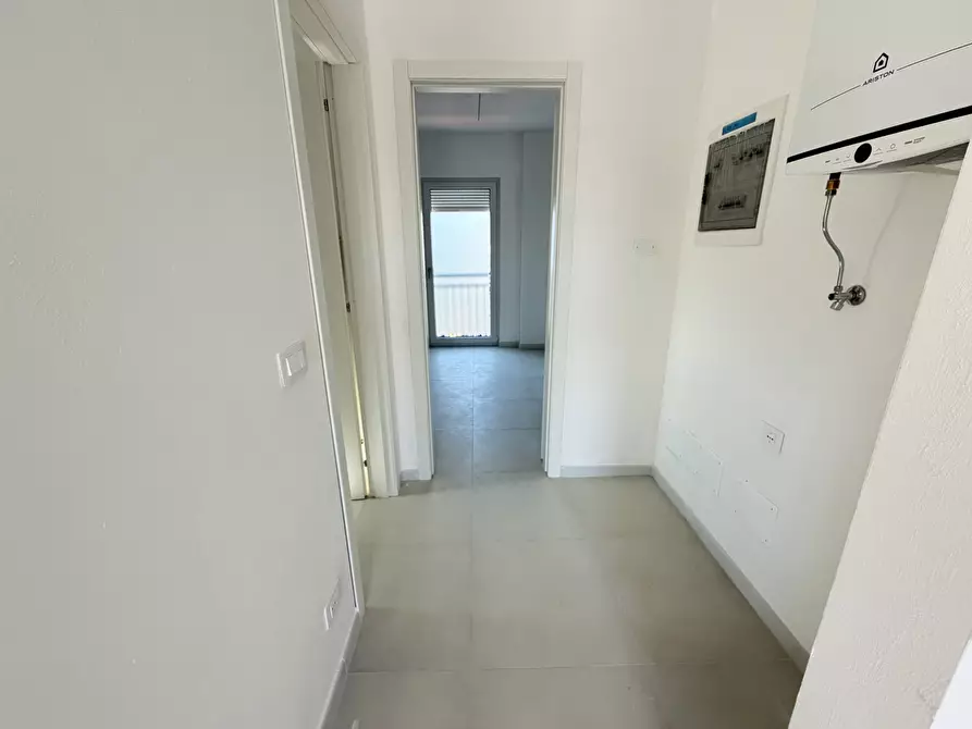 Immagine 3 di Bilocale in vendita  a Sarzana