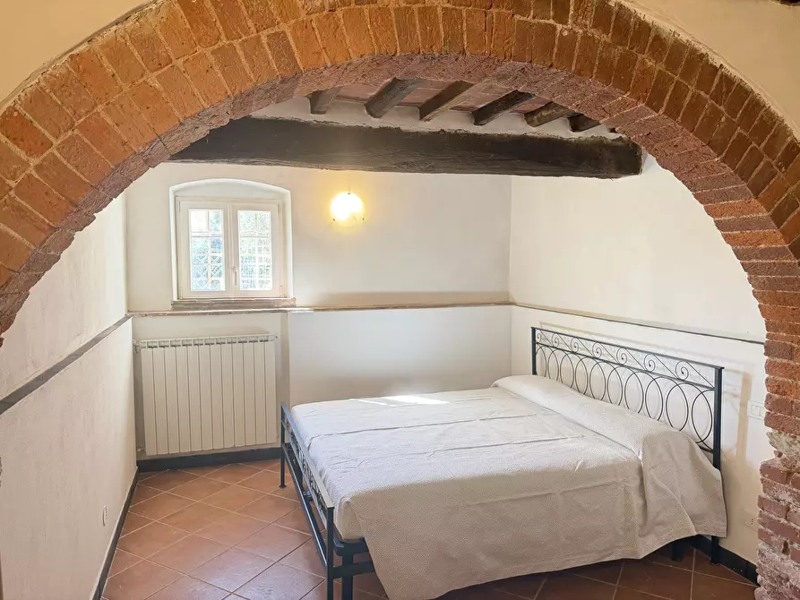 Immagine 12 di Trilocale in affitto  a Ameglia