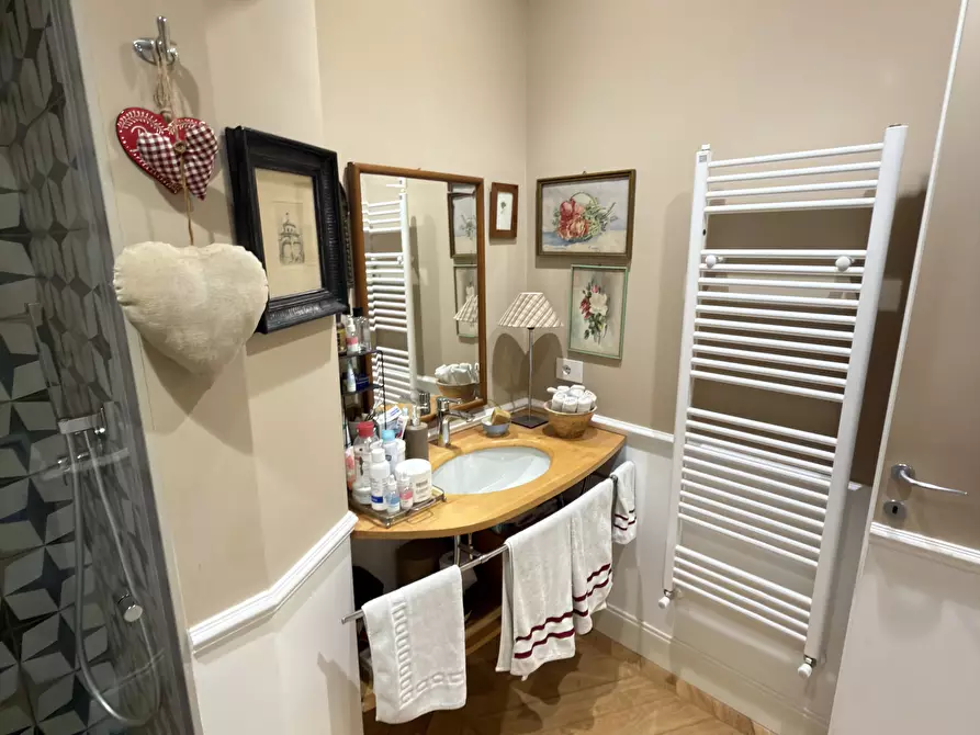 Immagine 24 di Appartamento in affitto  in Piazza Vittorio Veneto a Sarzana