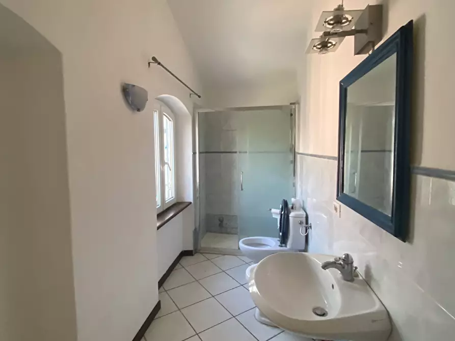 Immagine 8 di Casa indipendente in vendita  a Ameglia