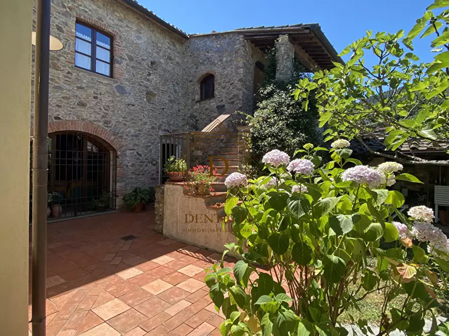 Immagine 37 di Casa bifamiliare in vendita  a Ameglia