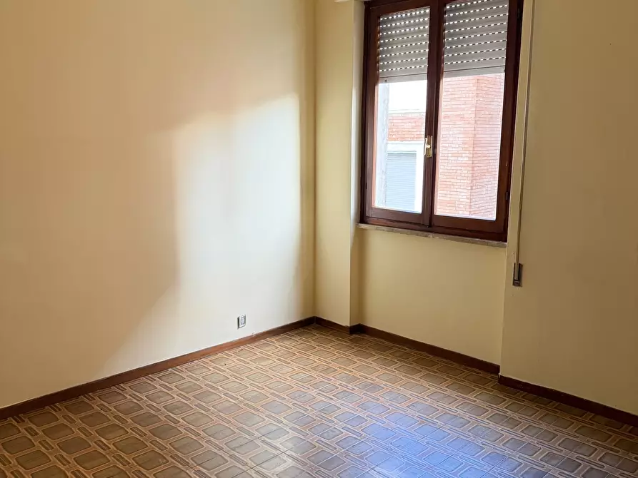 Immagine 11 di Trilocale in vendita  in Via Pietro Gori a Sarzana