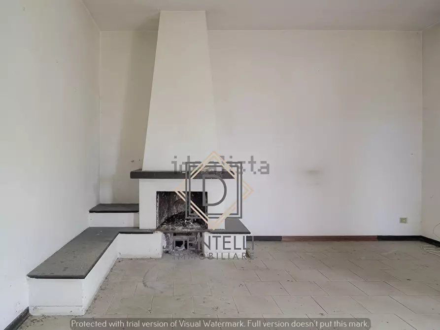 Immagine 2 di Quadrilocale in vendita  a Ameglia