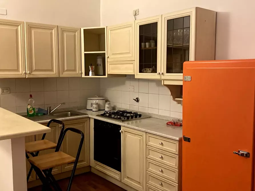 Immagine 33 di Trilocale in affitto  a Sarzana