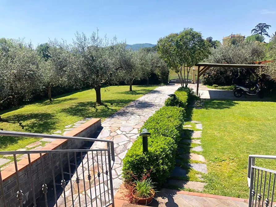 Immagine 2 di Porzione di casa in vendita  in Via Turì a Sarzana