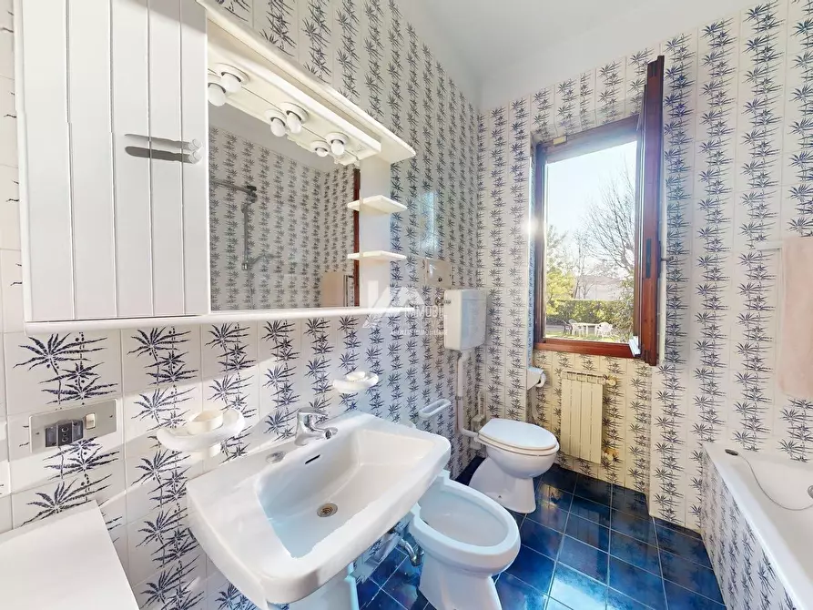 Immagine 13 di Trilocale in vendita  a Brescia