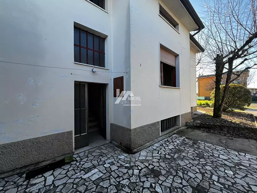 Immagine 21 di Villa in vendita  in Via Stazione a Calcinato