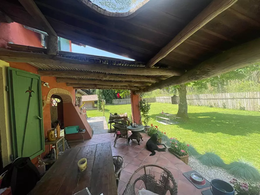 Immagine 11 di Casa indipendente in vendita  a Camaiore