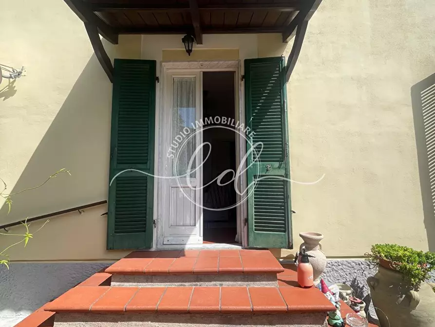 Immagine 48 di Porzione di casa in vendita  a Carrara