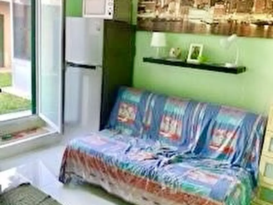 Immagine 5 di Appartamento in vendita  a Viareggio