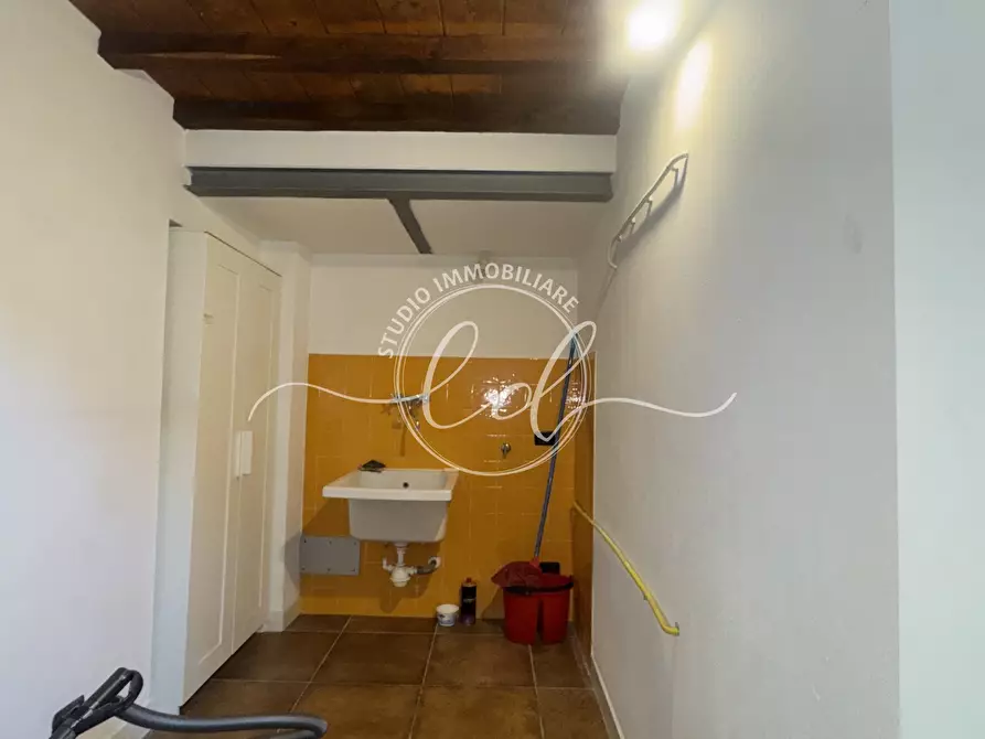 Immagine 21 di Quadrilocale in affitto  a Pietrasanta