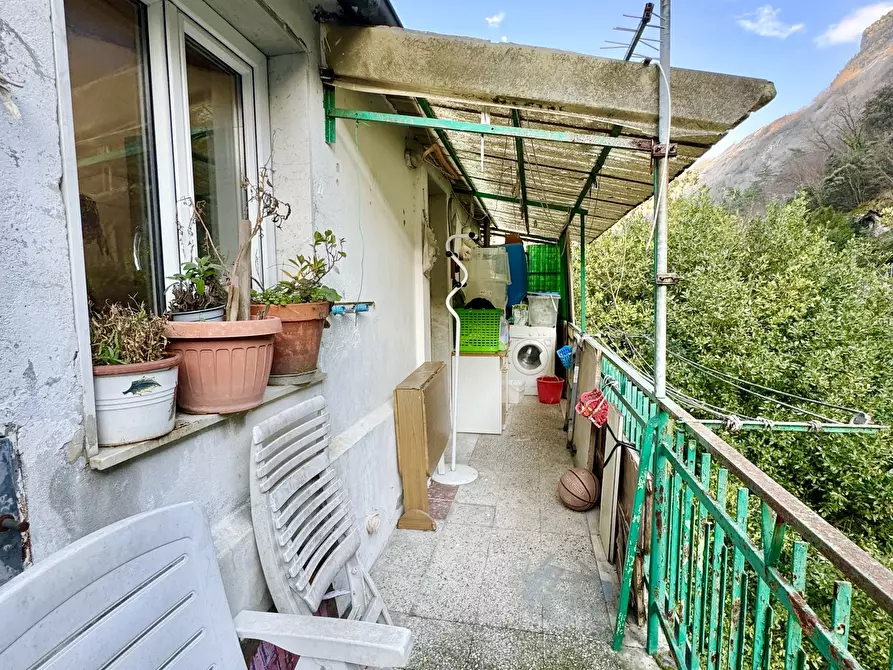 Immagine 10 di Quadrilocale in vendita  a Seravezza