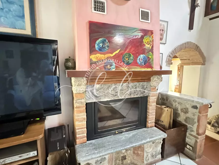 Immagine 28 di Rustico / casale in vendita  a Camaiore