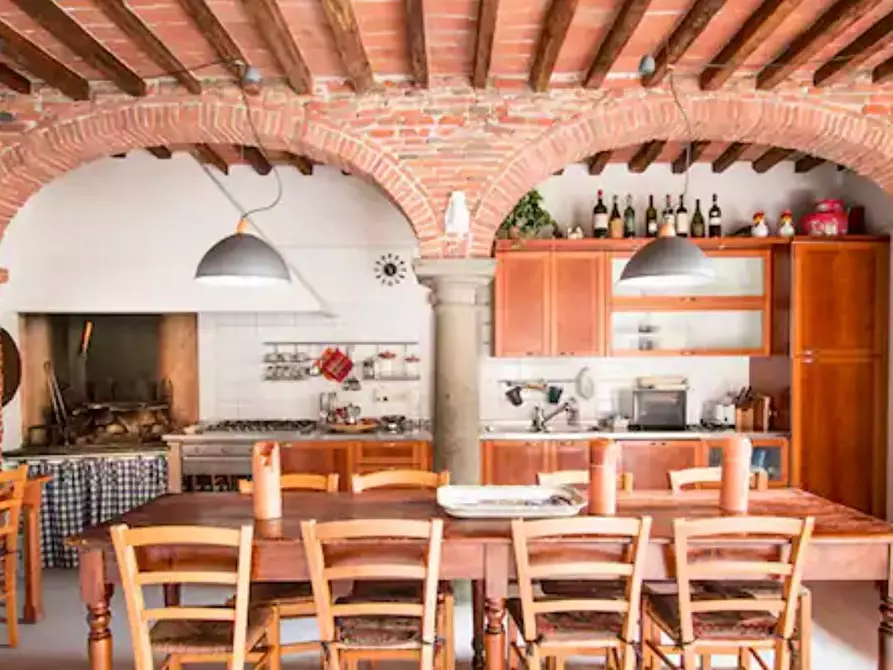 Immagine 8 di Appartamento in affitto  a Pietrasanta