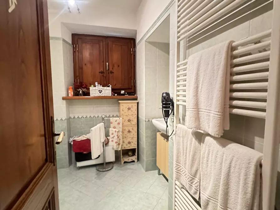 Immagine 17 di Stanza singola in vendita  a Pietrasanta