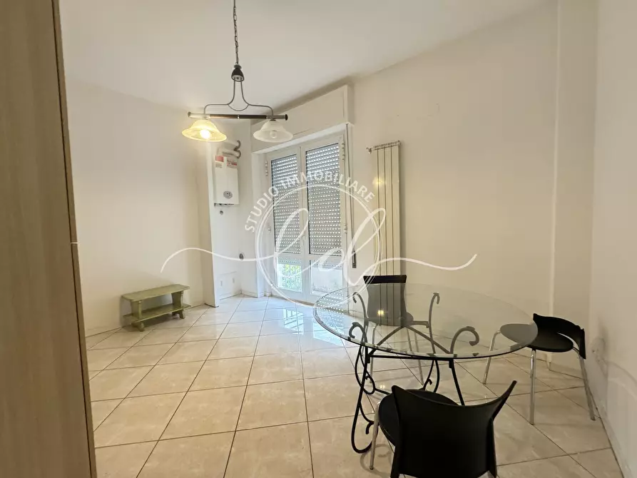 Immagine 2 di Bilocale in vendita  a Pietrasanta