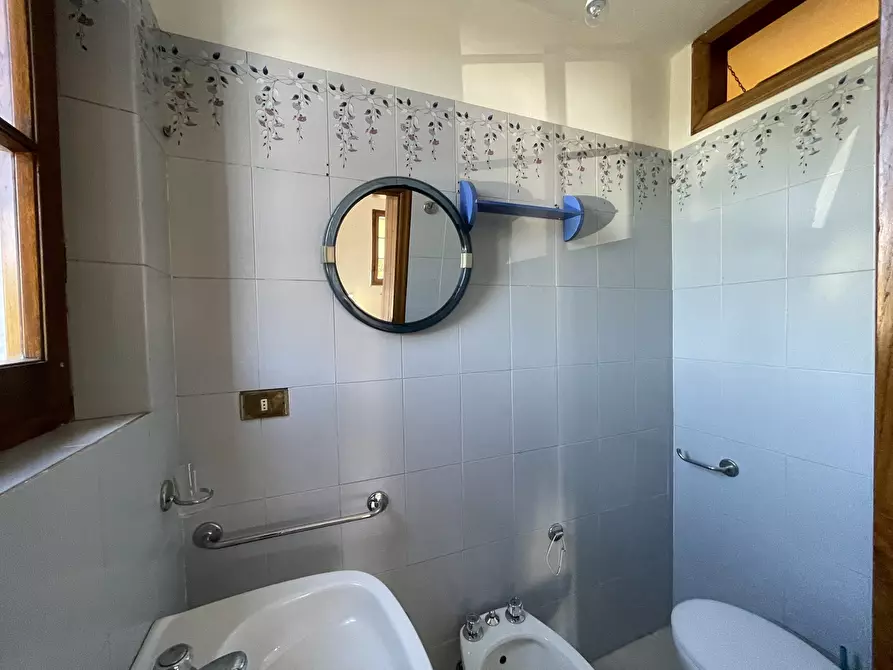 Immagine 23 di Quadrilocale in vendita  a Pietrasanta