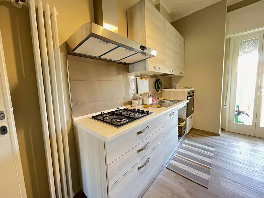 Immagine 4 di Quadrilocale in affitto  a Camaiore