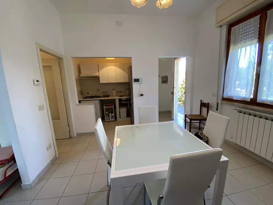 Immagine 3 di Trilocale in affitto  a Seravezza