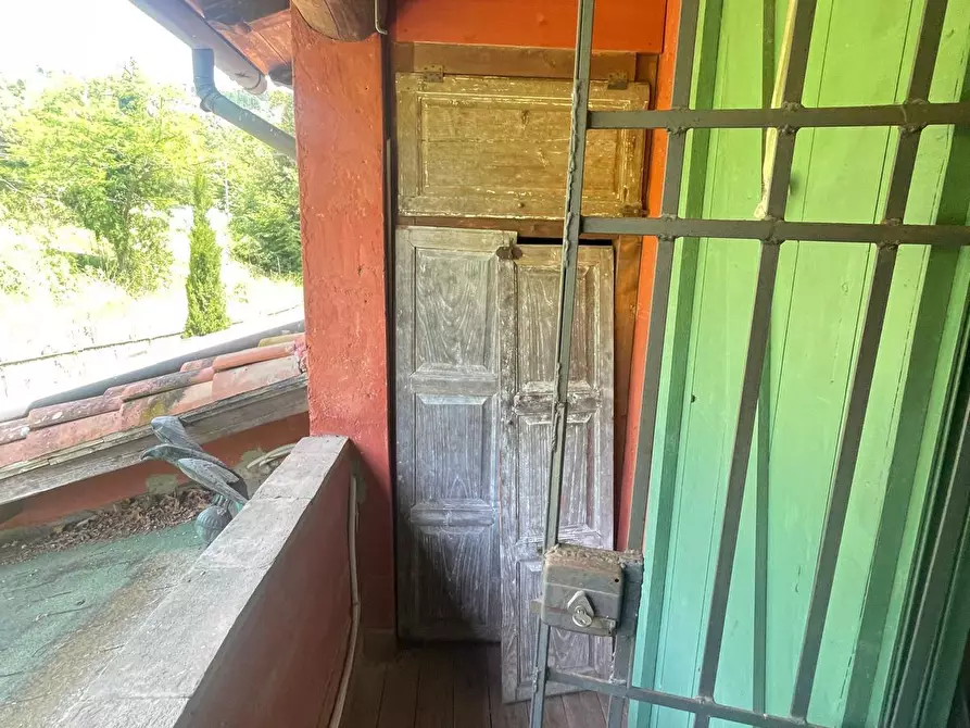 Immagine 32 di Casa indipendente in vendita  a Camaiore