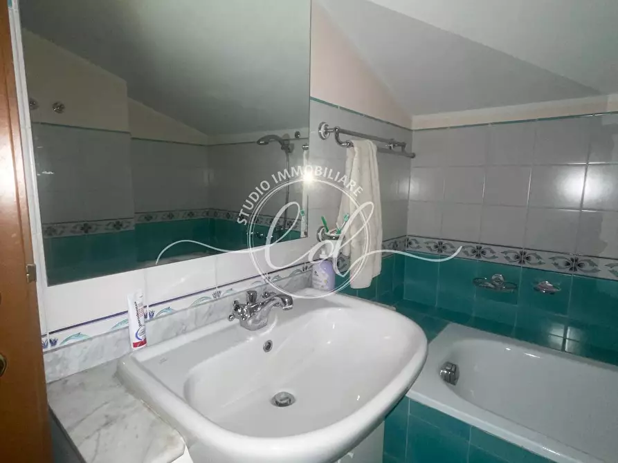 Immagine 32 di Porzione di casa in affitto  a Viareggio