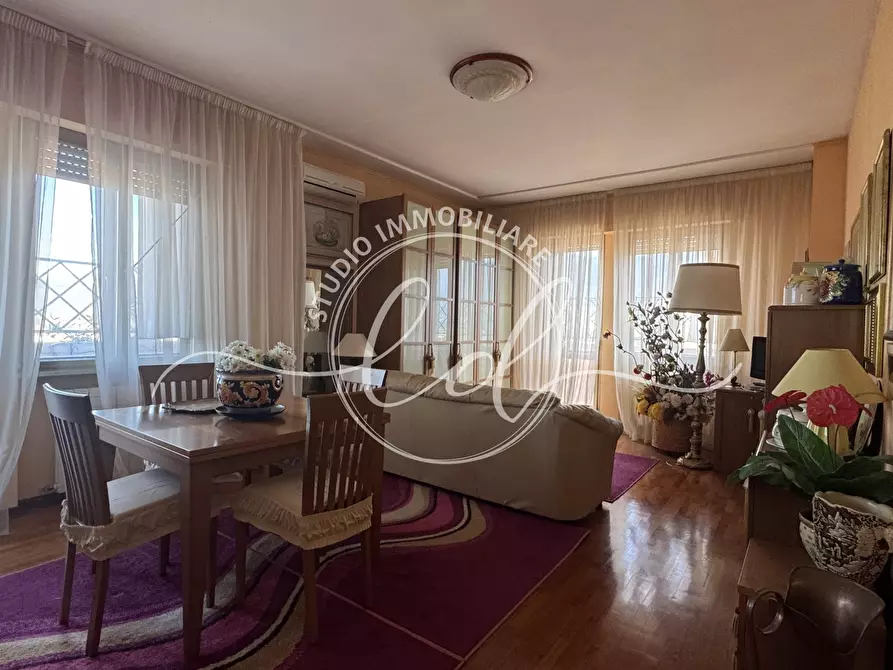 Immagine 8 di Quadrilocale in affitto  a Seravezza