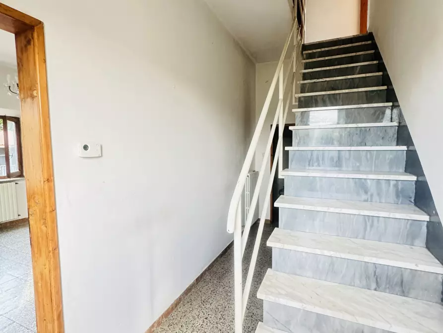 Immagine 17 di Porzione di casa in vendita  a Seravezza