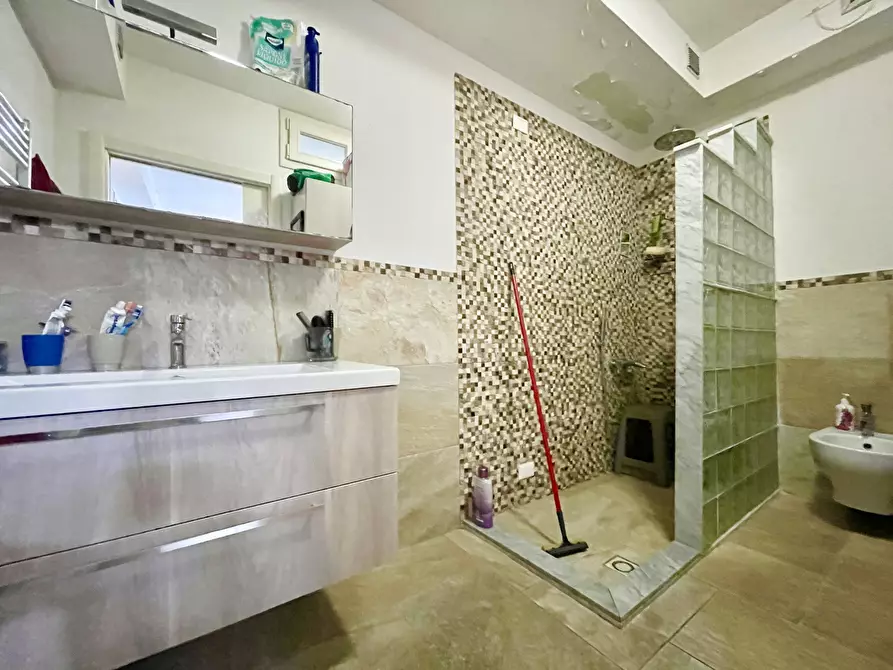 Immagine 6 di Attività artigianale in vendita  a Seravezza