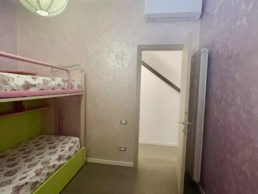 Immagine 78 di Porzione di casa in affitto  a Pietrasanta